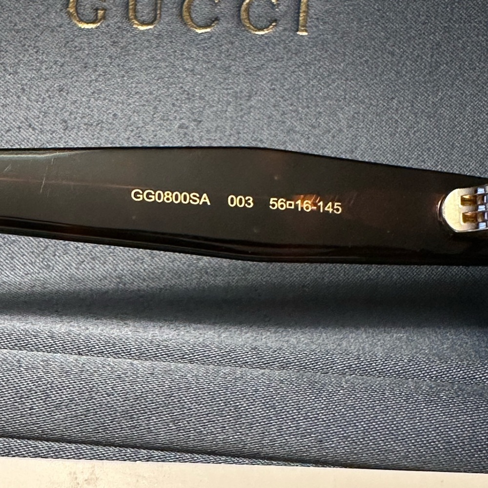 Gucci Women's Oversize Sunglasses - Picture 3 of 5